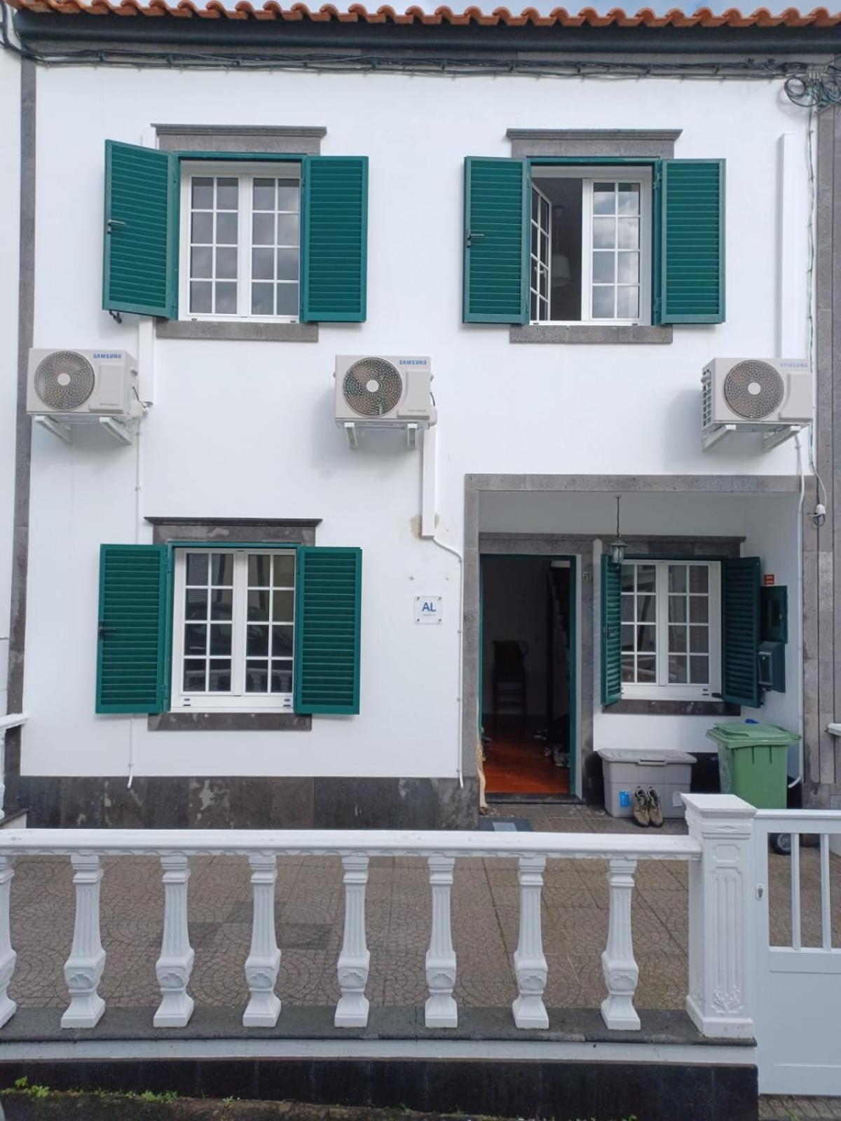 Espirito Azul Guest House - Rooms To Rent, 2 Minutes Walking From The Beach, Marina And Our Dive Center Vila Franca do Campo Buitenkant foto