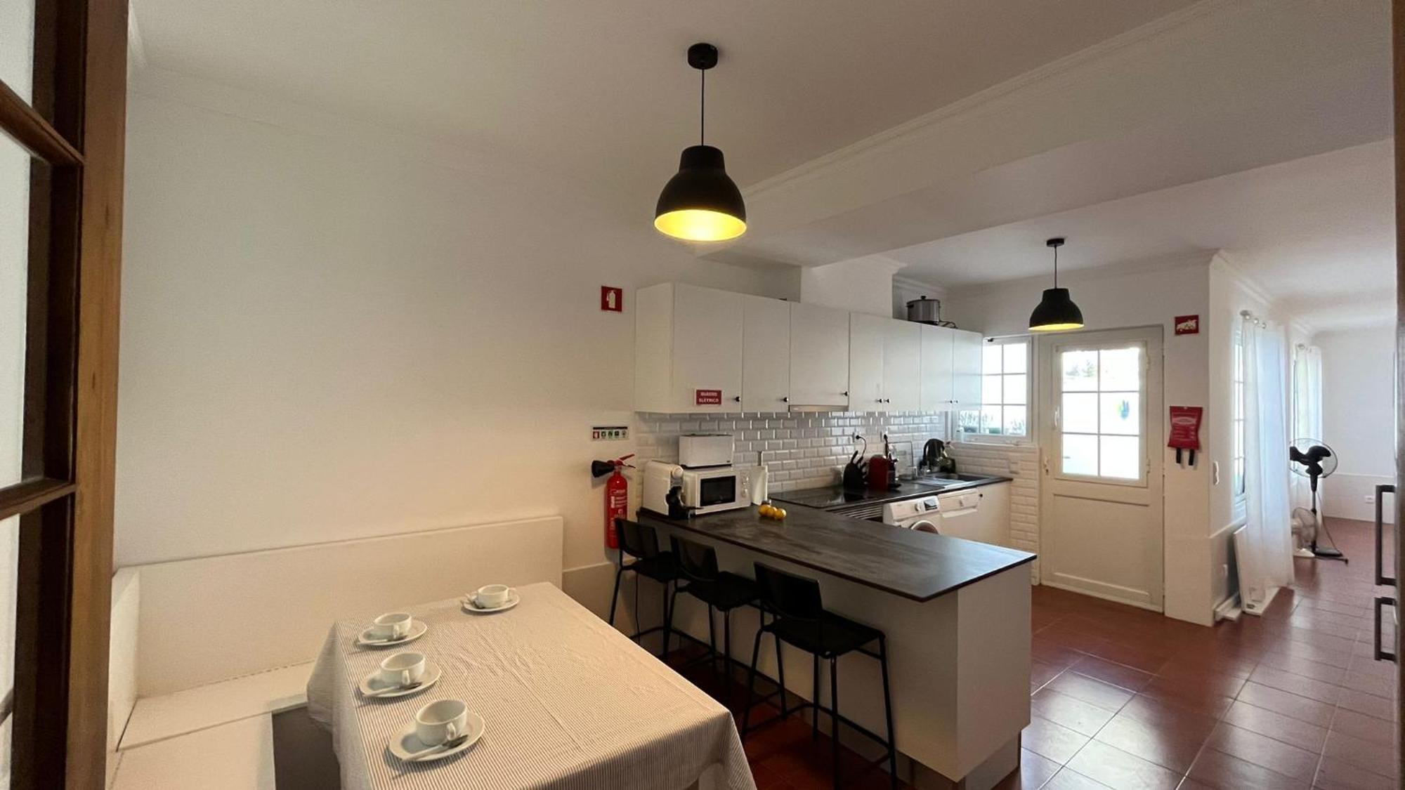 Espirito Azul Guest House - Rooms To Rent, 2 Minutes Walking From The Beach, Marina And Our Dive Center Vila Franca do Campo Buitenkant foto